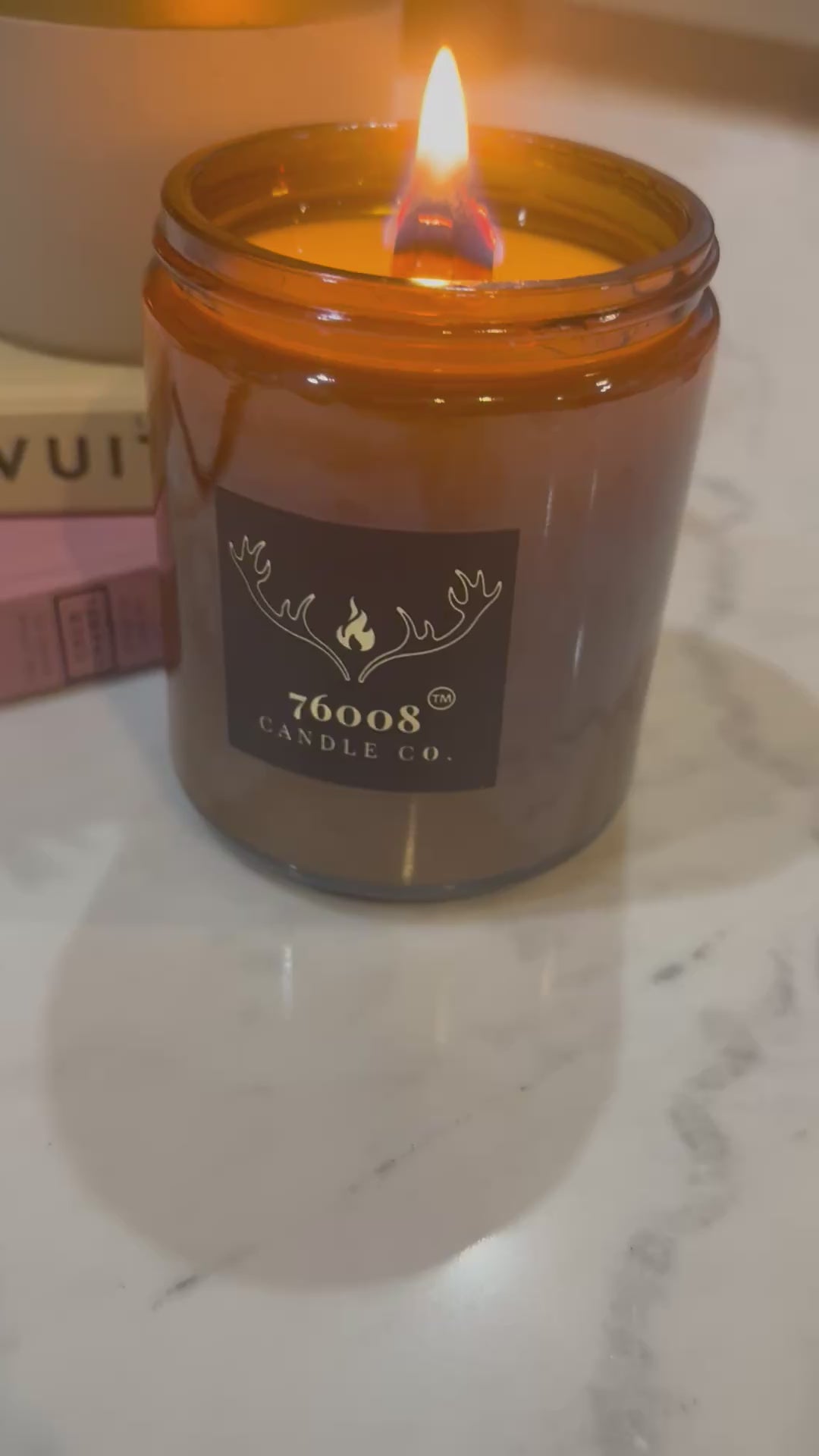 76008 Candle Co leather candle
